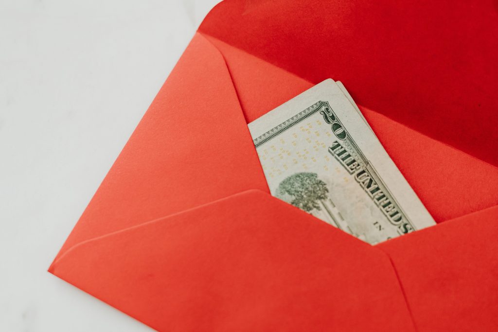 Do domains actually sell for advertised prices?